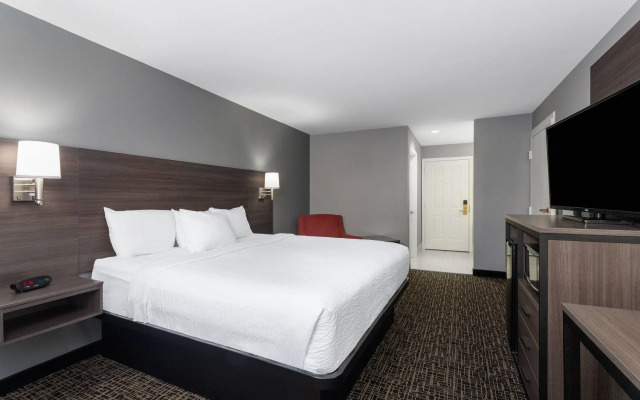 Ramada by Wyndham Sellersburg/Louisville North