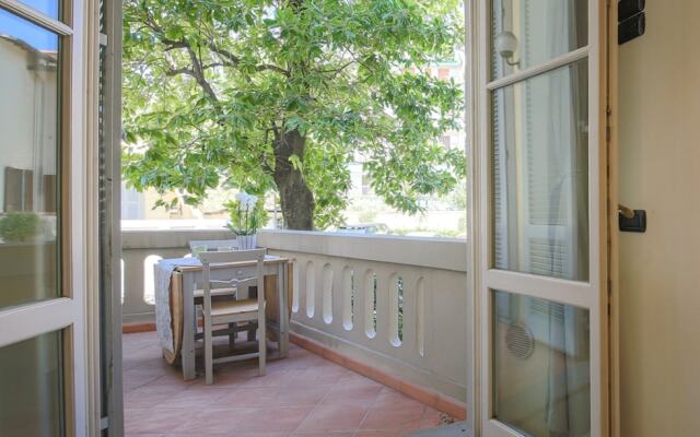 Modern & Stylish Oberdan