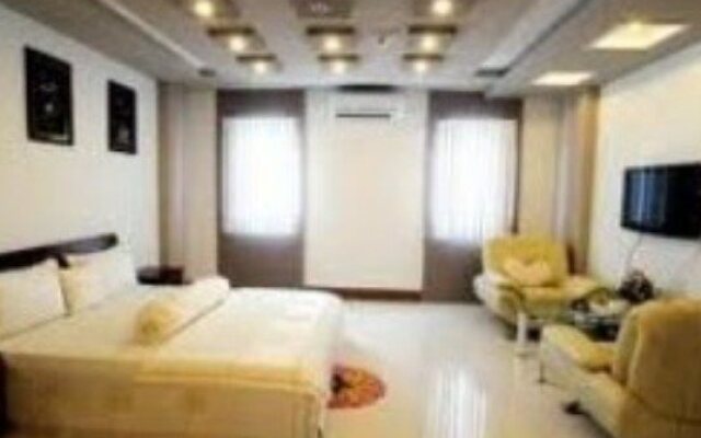 Phuc Hung Hotel 1
