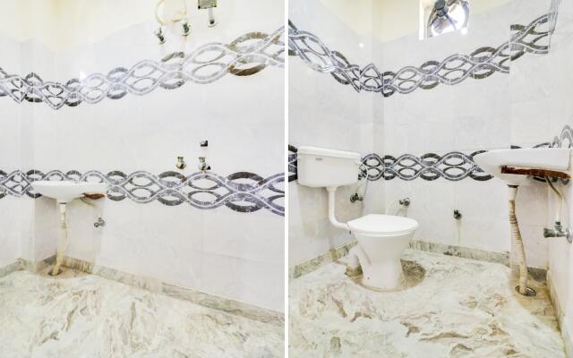 OYO 72863 New Satkar Hotel