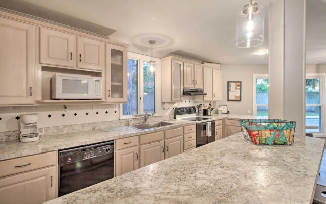 Riverfront Savannah Getaway w/ Pool & Dock!