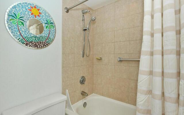 Waikiki Banyan #2609-T2