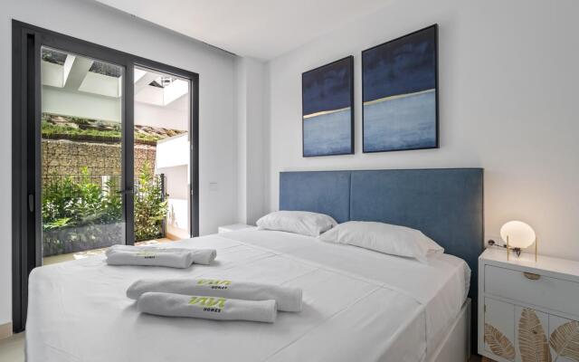 Levi in Fuengirola with 2 bedrooms and 2 bathrooms