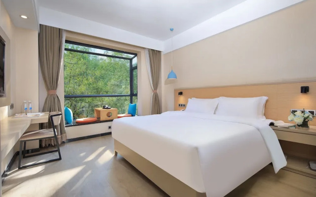 Wing Hotel Guilin- Pedestrian Street