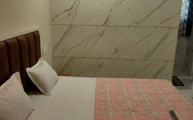 Goroomgo Janata Inn Gujarat
