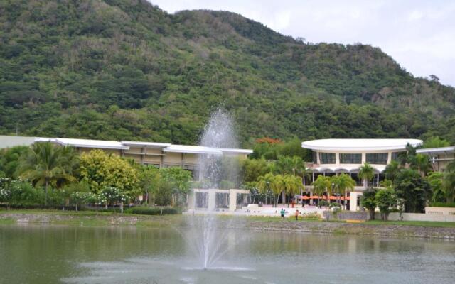 Apartment in Pico De Loro
