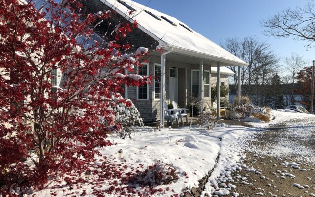 The Lake House Bed & Breakfast