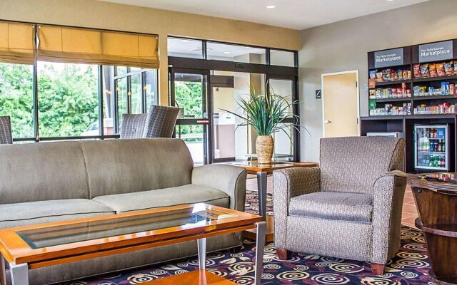 Holiday Inn Cheshire - Southington by IHG