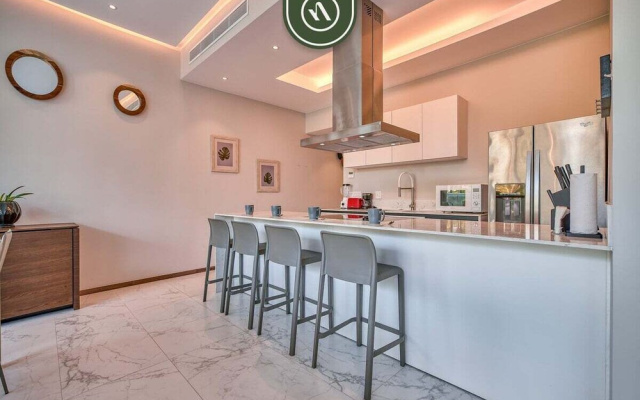 Oceanfront 2BR Condo - Pool - Cevicheria - Beach