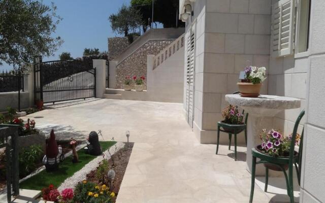 Apartments Branka - 30m from beach