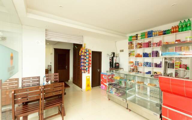 OYO 9122 Hotel Ivory Grande