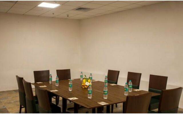 Hotel Mumbai House Airoli Navi Mumbai