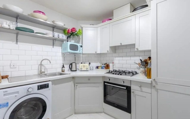 Spacious 2 Bedroom Flat in Wandsworth