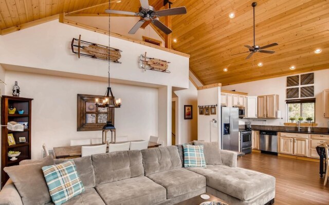 Roslyn Ridge Retreat