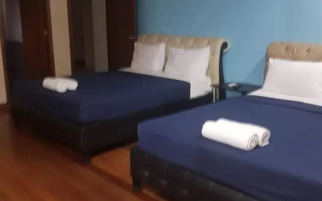 Platinum Hotel