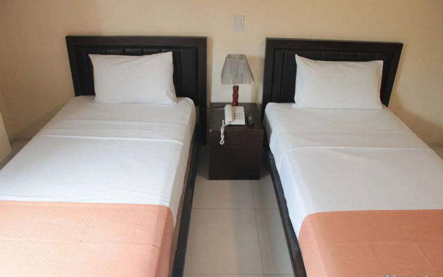 OYO 114 One Liberty Hotel