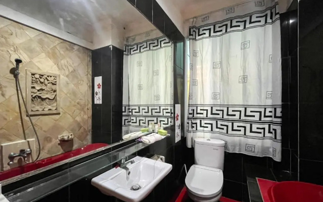 RedDoorz Plus @ Jalan Dharmawangsa