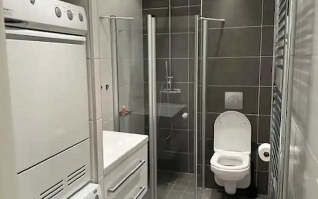 Luxury Apartment in City Hotspot