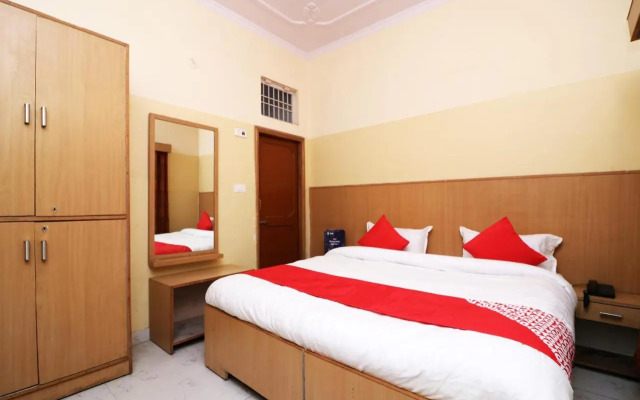 OYO 24103 Akbar Guest House