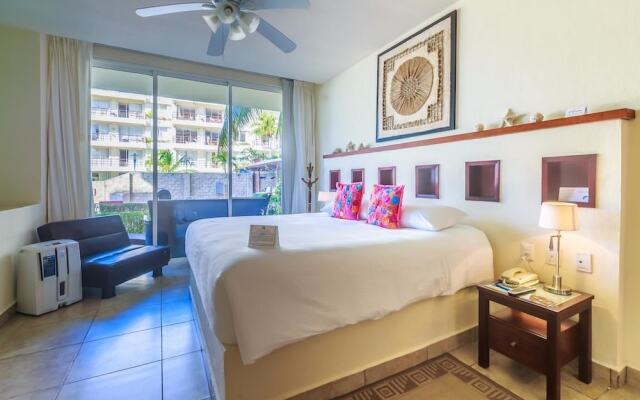 Beautiful Ground Floor Two Bedroom Suite at Ixchel