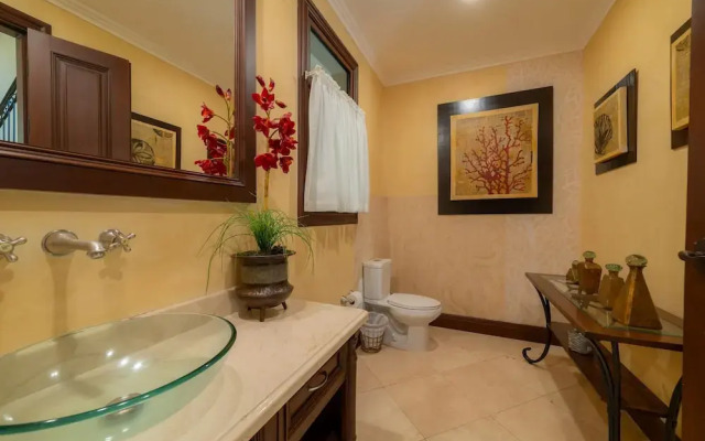- Casa Zafiro 7 Bedrooms Private Pool
