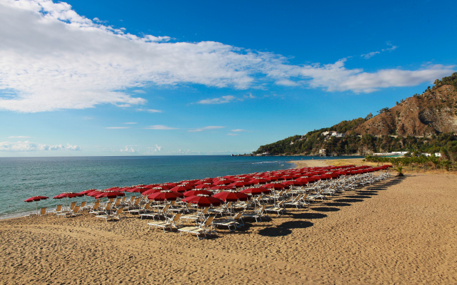 Курортный отель Club Esse Sunbeach