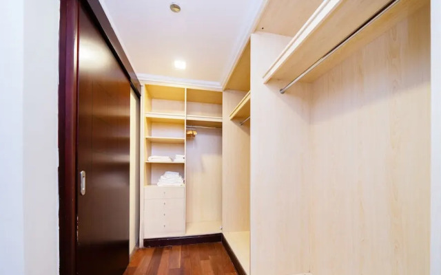 Spacious One Bedroom with Beach Access