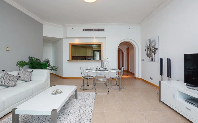 Shoreline #4 Jash Falqua