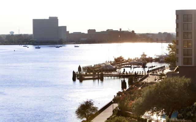 Sheraton Norfolk Waterside Hotel