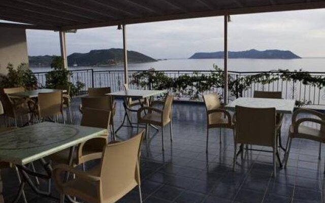 Defne Hotel