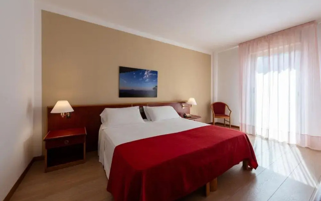 Hotel & Villaggio Torre Normanna