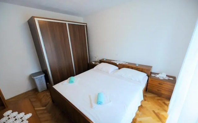 Apartments Jurišić