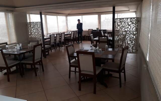 Hotel Kells