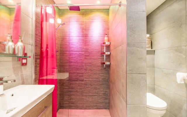 21A Luxury Apartment