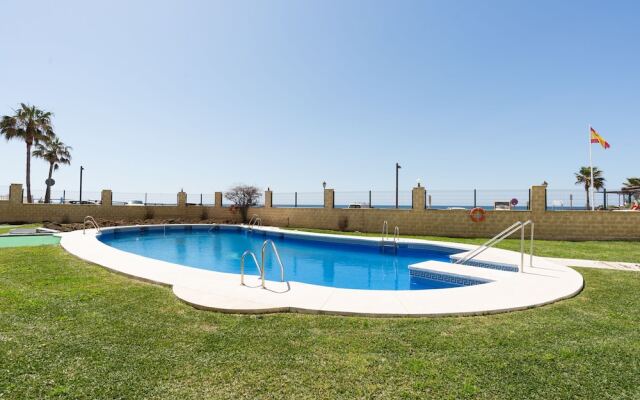 Calahonda primera linea de playa