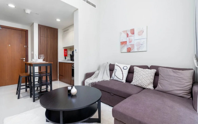 Pristine 1 BR at Reva Residences