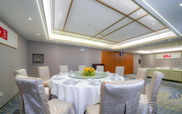 Baiyun City Hotel