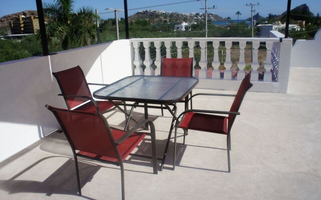 Bahia 176 3 BR by Casago