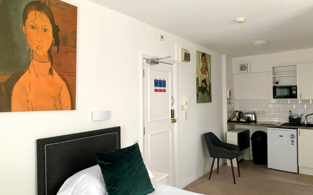 Sarum Hotel