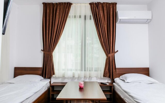 Guest House Byalata Kashta