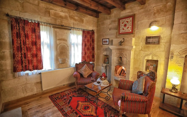 Traveller's Cave Hotel