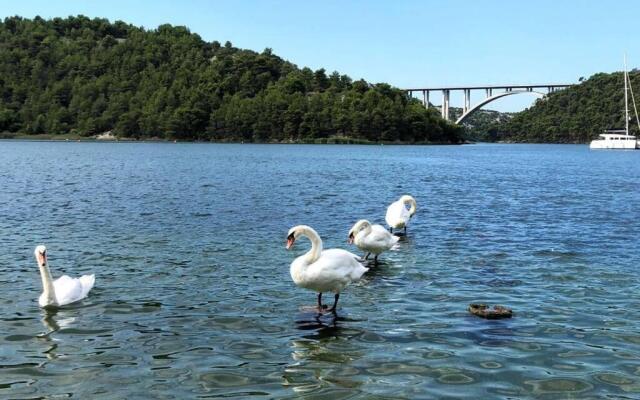 Family house Scardona - dreams by the river Krka
