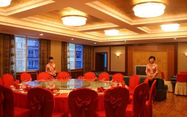 Yibin Jiangnan Hotel