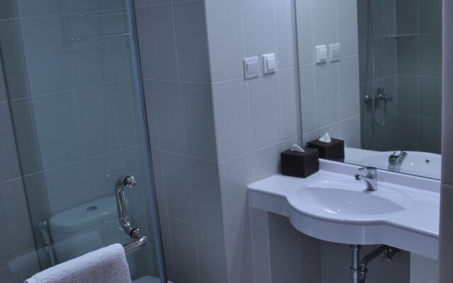 Dermaga Keluarga Hotel