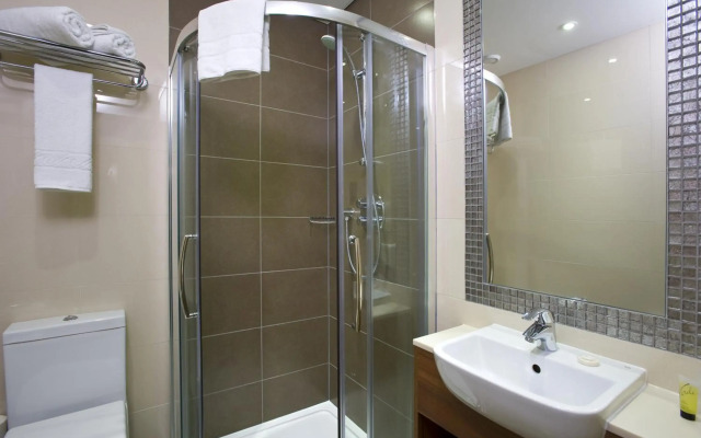 London Court Hotel