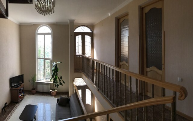 Bajo Guest House