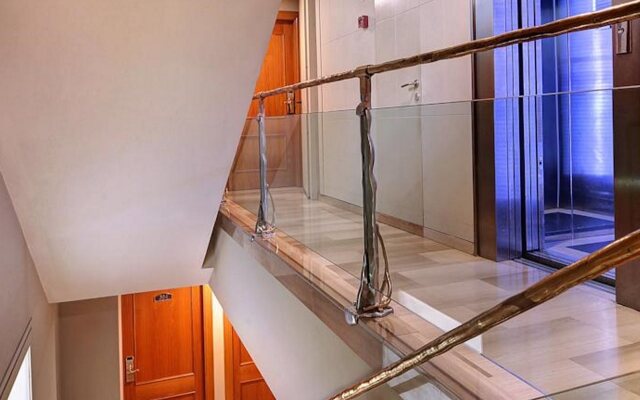 Hispanos 7 Suiza Apartament Restaurant