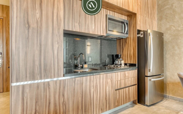 Luxury Studio - Pool - Revolution Monument View