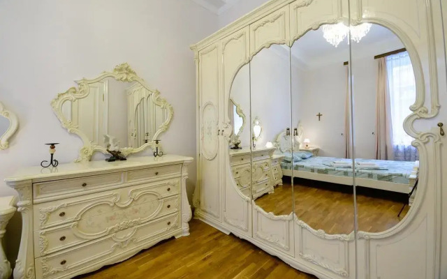 Kiev Accommodation Apartments on Bankova St.