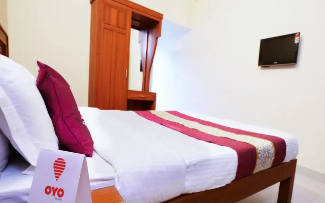 Hotel White Fort by OYO Rooms